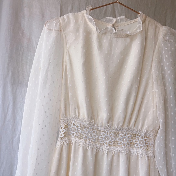 Cottage Core Ivory Dress - Picture 4 of 4
